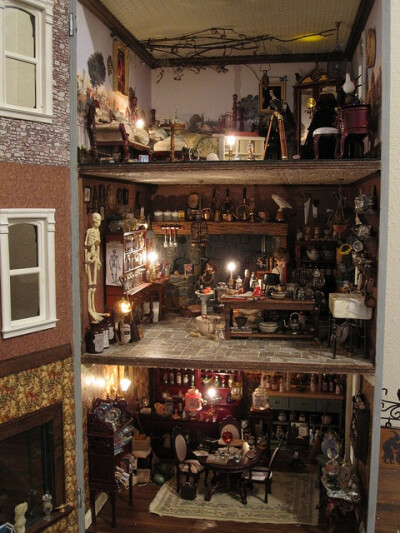 Witch Dollhouse ~ Amazing!