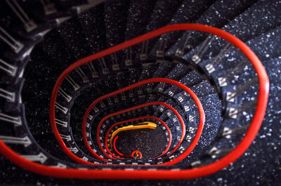 迷人的螺旋楼梯，摄影师:  Gabriel  (BIEL)
