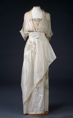 Evening Dress 1910