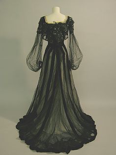 Evening Dress, Russell &amp;amp; Allen: ca. 1900, English, net over silk, velvet, boned bodice. This evening dress was worn by Maud Messel.