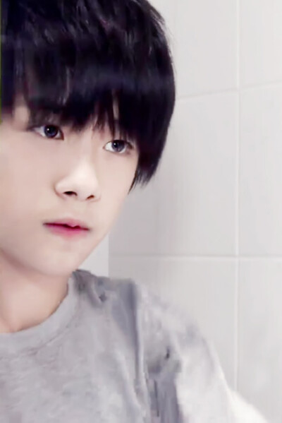 #tfboys易烊千玺##易烊千玺# 糍粑千晚安 http://t.cn/RhpG6MJ