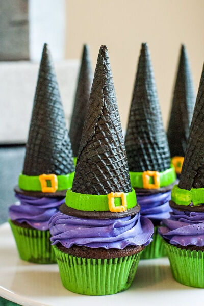 Witch Hat Cupcakes