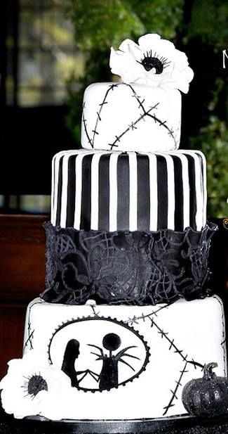 I love the idea of a Halloween wedding! My husband and I almost did but family didn't like the idea :/ if you are getting married and you want a Halloween wedding, DO IT! Love this cake!