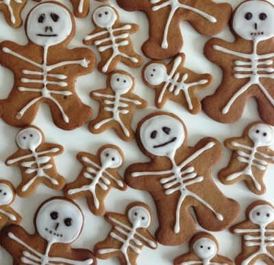Halloween Baking RECIPES: Gingerbread Skeletons