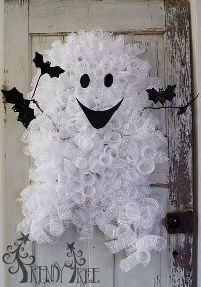 Ghost Wreath Tutorial - Trendy Tree Blog - include video and written instructions, supply list