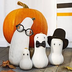 Butternut squash are the perfect shape for gourd #ghosts! Paint them white, then add black dots for eyes. Pet- or doll-size accessories such as glasses, a bow tie, and a hat add personality! #Hallowee…