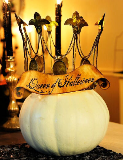 Witch-Inspired “Queen of Halloween” Party