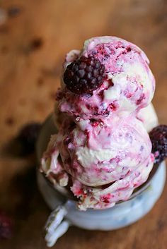 Sweet Blackberry Cheesecake Ice Cream