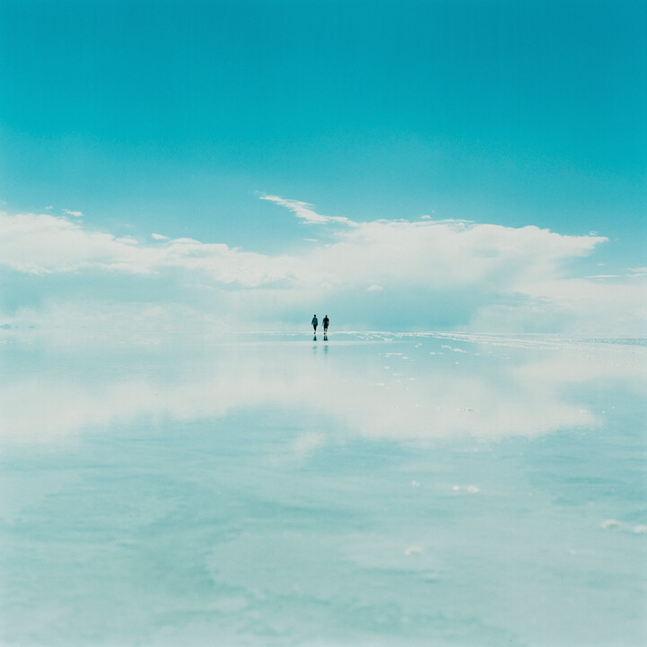 Sky and Landscape Merge in Breathtaking Photos of Salar de Uyuni Salt Flat