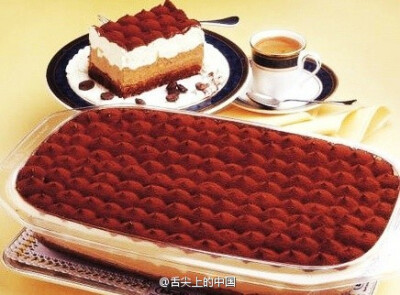 【提拉米苏Tiramisu】意大利语中的含义，“记住我”，“带我走”，传说吃到的人会幸福哦~|图收集于网络