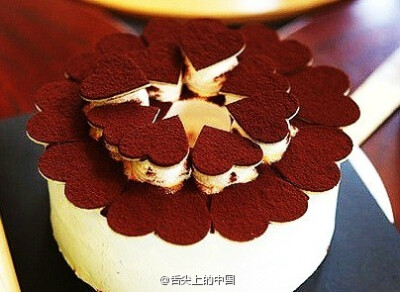 【提拉米苏Tiramisu】意大利语中的含义，“记住我”，“带我走”，传说吃到的人会幸福哦~|图收集于网络