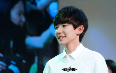 #TFBOYS王源# 源源才是真颜色，颜狗在这里