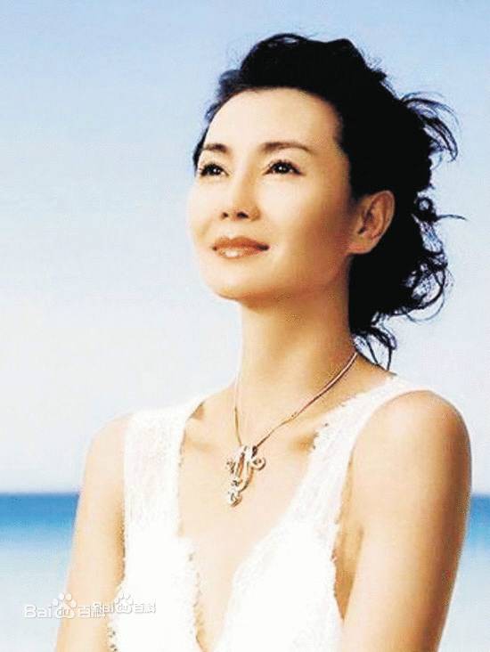 张曼玉（Maggie Cheung，1964年9月20日—），生于香港，祖籍上海，国家一级演员，爱丁堡大学荣誉博士，联合国儿童基金会中国大使。