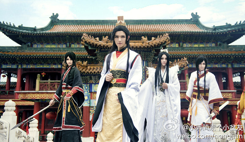 正式宣传《盛世无争大结局》。感谢大家的付出！小说完结了！cos很美！几首配乐超好听！原著：弄简 coser：@王爷KENNLORD@乐乐SORA@黄靖翔@扶苏公子丶@天水三千 音乐主创：@Winky诗@-小曲儿-@木一 插图：@雪代薰@山人与松@龙伏藏@元首首live唱响全河北 购买地址：陌路莫回盛世无争大结局弄简COS画册KENN王爷乐乐黄靖翔扶苏三千