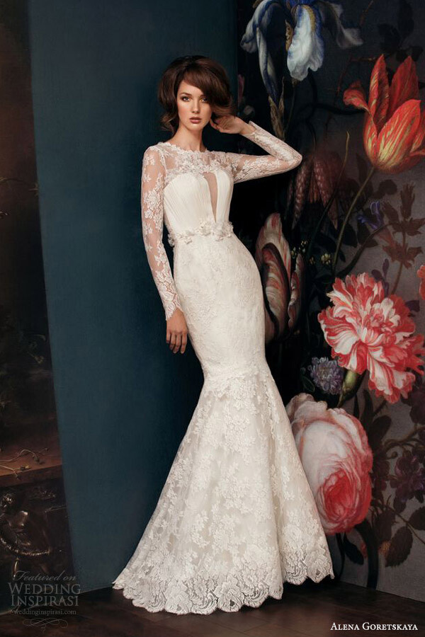 知名设计师Alena Goretskaya 推出最新2014年婚纱系列LookBook，本季婚纱设计依旧充满浪漫而柔美的情调，模特为我们呈现出梦境般唯美的氛围。
