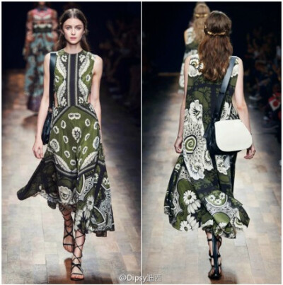 Valentino S/S 2015┃源起18世纪意大利的古典美学，迷人的古董级贵族印花丝巾图纹造衣裙，雪纺刺绣间美得浪漫绚烂.......#2015春夏巴黎时装周#