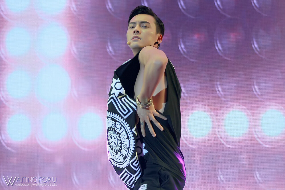 _WaitingForU1121_ 的 微博配图