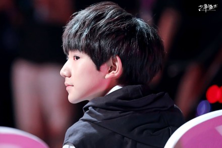 2014/8/27#TFBOYS#【@TFBOYS-王俊凯 @TFBOYS-王源 @TFBOYS-易烊千玺 早安。】#少年盛世# Lofter&amp;gt;&amp;gt;http://t.cn/Rv0fRCA