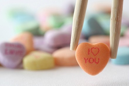 亲情，友情，爱情。留得住就留，留不住就放手，何必为难了别人，勉强了自己。