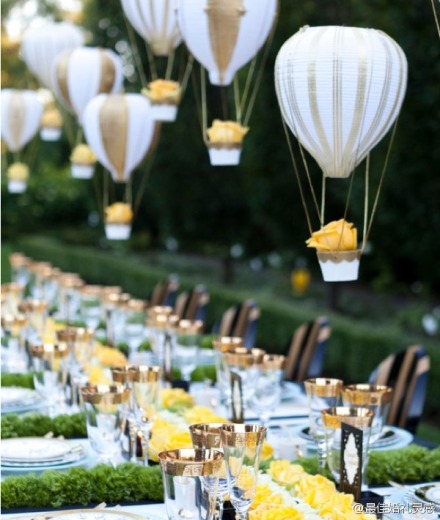 #婚礼灵感# 西式婚礼的餐桌布置与创意的垂吊装饰，更多灵感图集：|西式婚礼餐桌布置与创意的垂吊装饰 by 最佳婚礼灵感