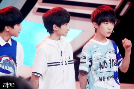 2014/8/28#TFBOYS#【@TFBOYS-王俊凯 @TFBOYS-王源 @TFBOYS-易烊千玺 早安。】#少年盛世# Lofter&amp;gt;&amp;gt;http://t.cn/Rv0fRCA