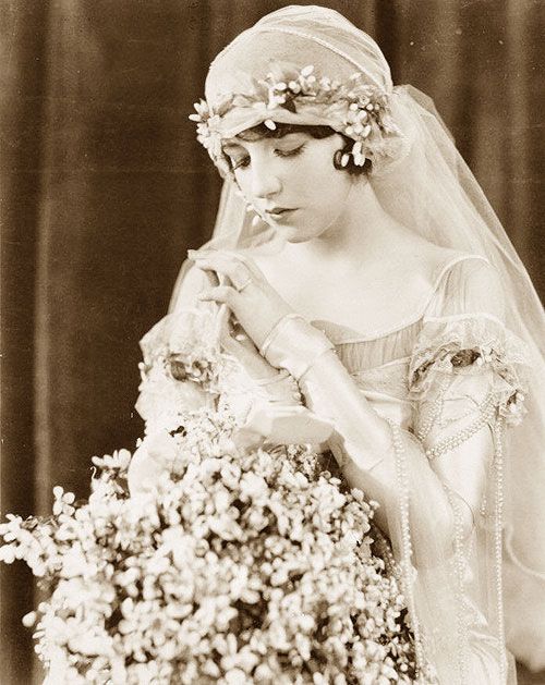 1920s bride.