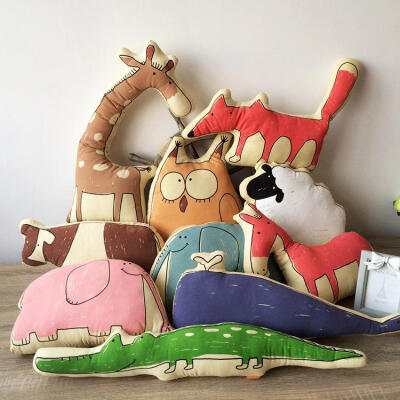 卡通创意可爱抱枕玩偶大号 汽车沙发靠垫抱枕 儿童玩具 生日礼物
