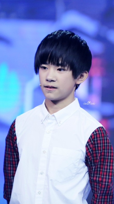 #TFBOYS易烊千玺# 141016 中国文艺录制 9P