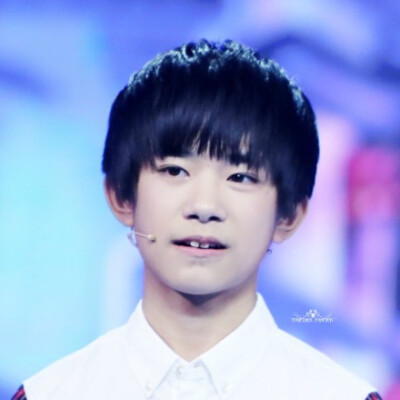 #TFBOYS易烊千玺# 141016 中国文艺录制 9P