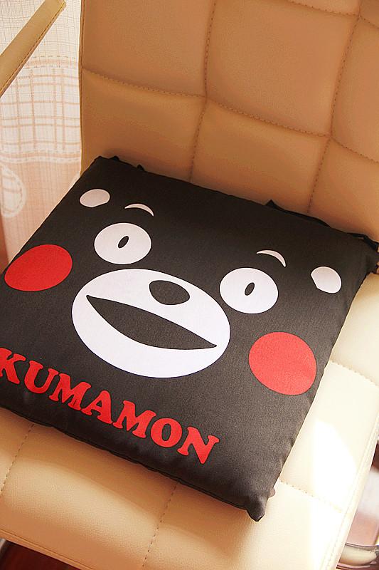 68日本吉祥物小黑熊kumamon 薄款学生小坐垫 椅垫可绑绳