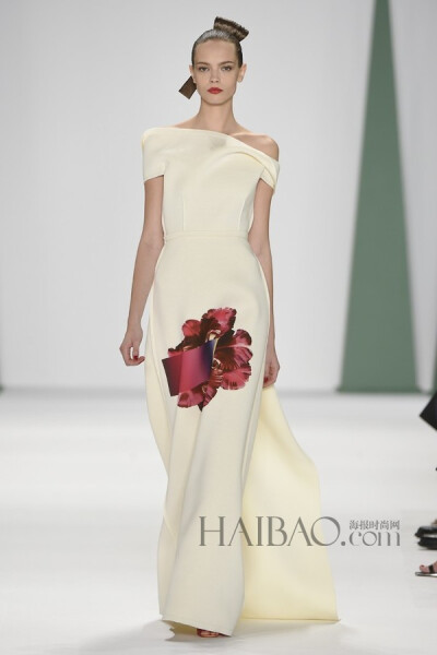 卡罗琳娜·海莱娜 (Carolina Herrera) 2015春夏女装秀