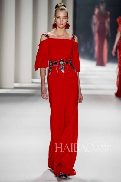 卡罗琳娜·海莱娜 (Carolina Herrera)