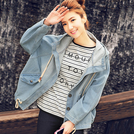 韩版宽松连帽抽绳牛仔衣