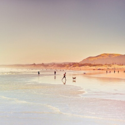 别人都在以你不知道的方式隐蔽的成长着，只有你还在那里相信别人所有的抱怨都是真的，都和你一样在不思进取。