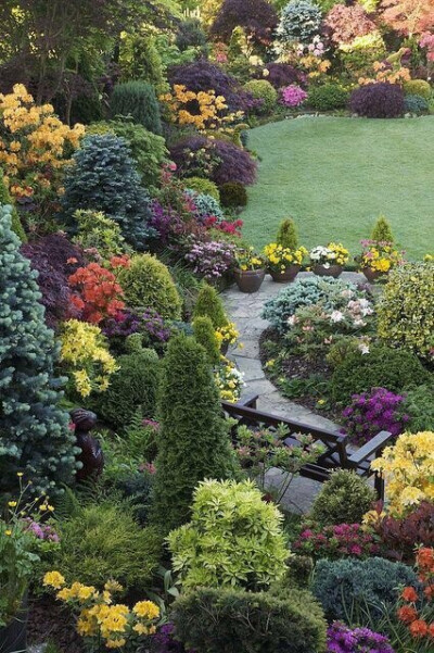 英国私家花园Four Seasons Garden， 花园的主人是牛顿夫妇