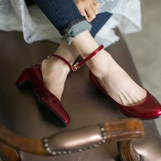 韩国代购正品女鞋低帮糖果色低跟漆皮脚环绑带可爱大气淑女风单鞋的图片