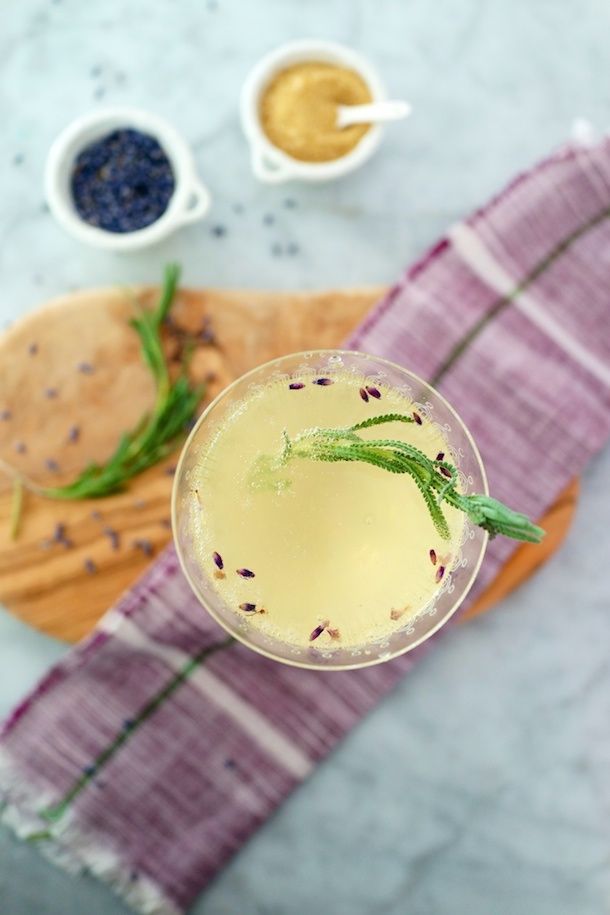 Bottoms Up :: Lavender Lillet Cocktail