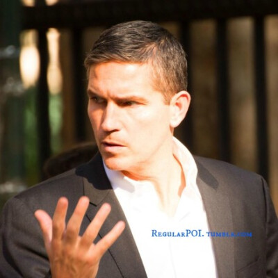 #Jim Caviezel##POI# 10月17日S4-E10的拍摄期间，一组幕后特写，简直苏苏苏苏苏苏苏炸了！！ #图源水印侵删歉#