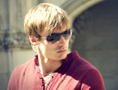 Bradley James 小布