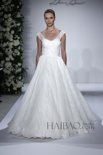 Dennis Basso for Kleinfeld Bridal 2015秋冬婚纱