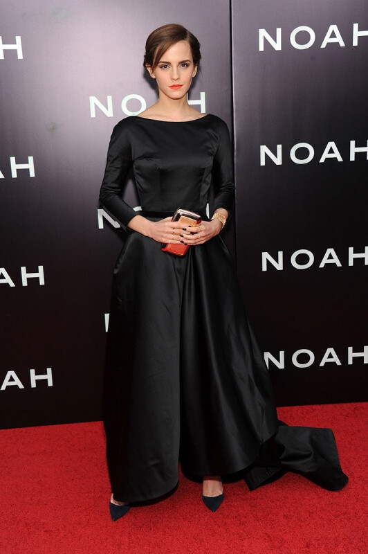 2014年3月Emma Watson身着Oscar de la Renta出席电影《Noah》纽约首映