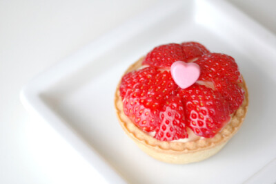 ♬ (￣▽￣＃) ❤﹏、可爱 可口 赞不绝口、食物、美食、甜品、甜点、Strawberry、摄影、逾越节盛宴、甜、安之若素、可爱、LOVE 爱心