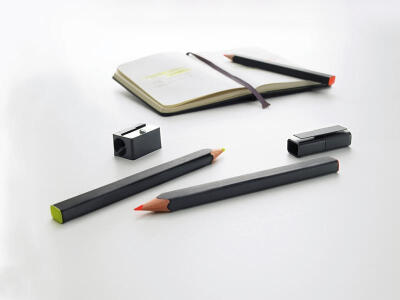 现货Moleskine 荧光色铅笔组合 2支荧光铅笔1个笔刨