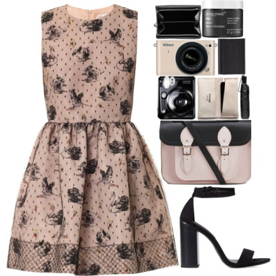 A fashion look from October 2014 featuring RED Valentino dresses, Zara sandals and The Cambridge Satchel Company handbags. Browse and shop related looks.