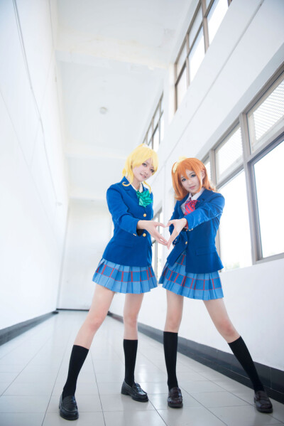 《lovelive！》绚濑绘里&amp;amp;高坂穗乃果学生装Cosplay|cosplay美女 - Emm美女图库