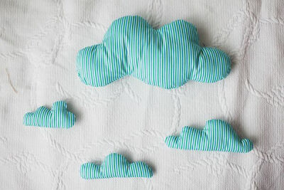 Cloud mobile - blue and green children wall decor - set of 5的图片