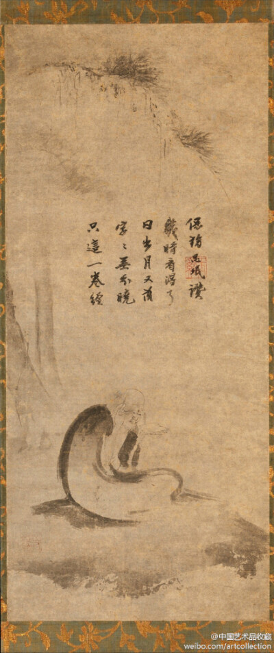 #水墨画#【 元 佚名 《老僧月下读经图》 】轴，纸本，149.9×39.4cm，大都会艺术博物馆藏。画面简洁洒脱，寥寥数笔挥就，一幅山野旷古老僧月下读经的意境跃然纸上，让人浮想，充满禅的韵味。画中的题赞是由当时元代著…