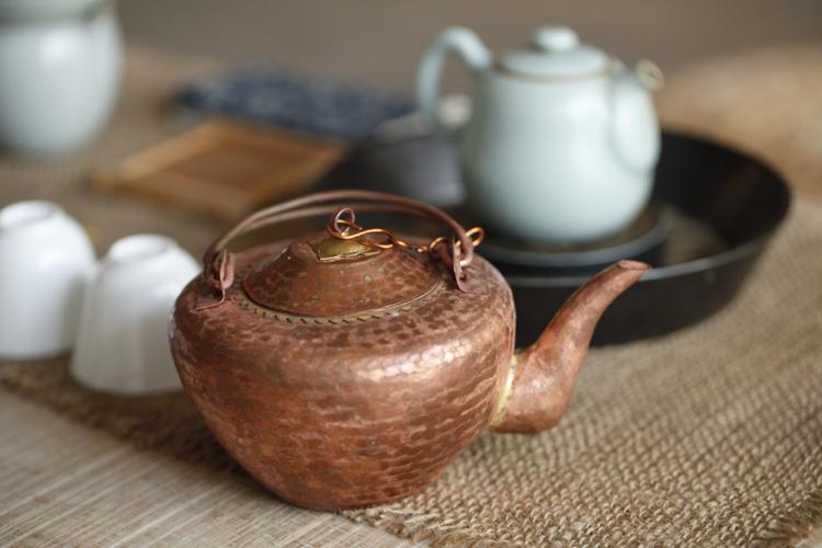 阳光房农庄。紫铜壶。红铜。烧水 煮茶 纯手工 可作收藏品。小号