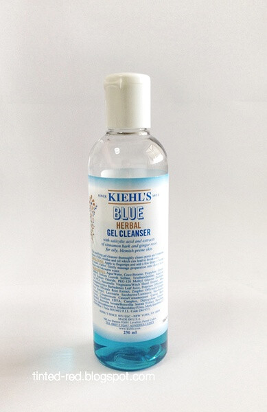 Kiehl's Blue Herbal Gel Cleanser. 这个敏感肌应该不能用，清凉感很重，但是对于抗痘还蛮有效的。已经是第二瓶了！