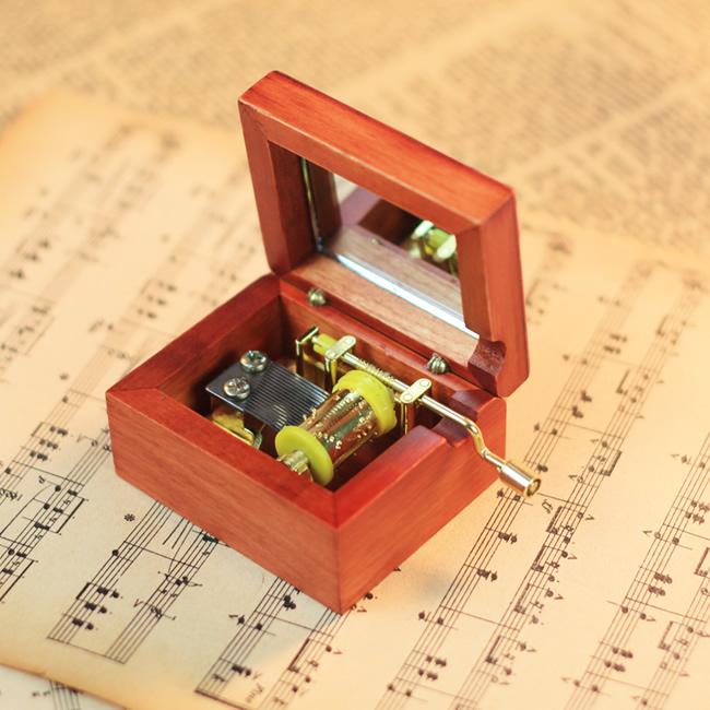 木质小木盒音乐盒八音盒 男女生实用创意生日礼物 金色机芯 手摇